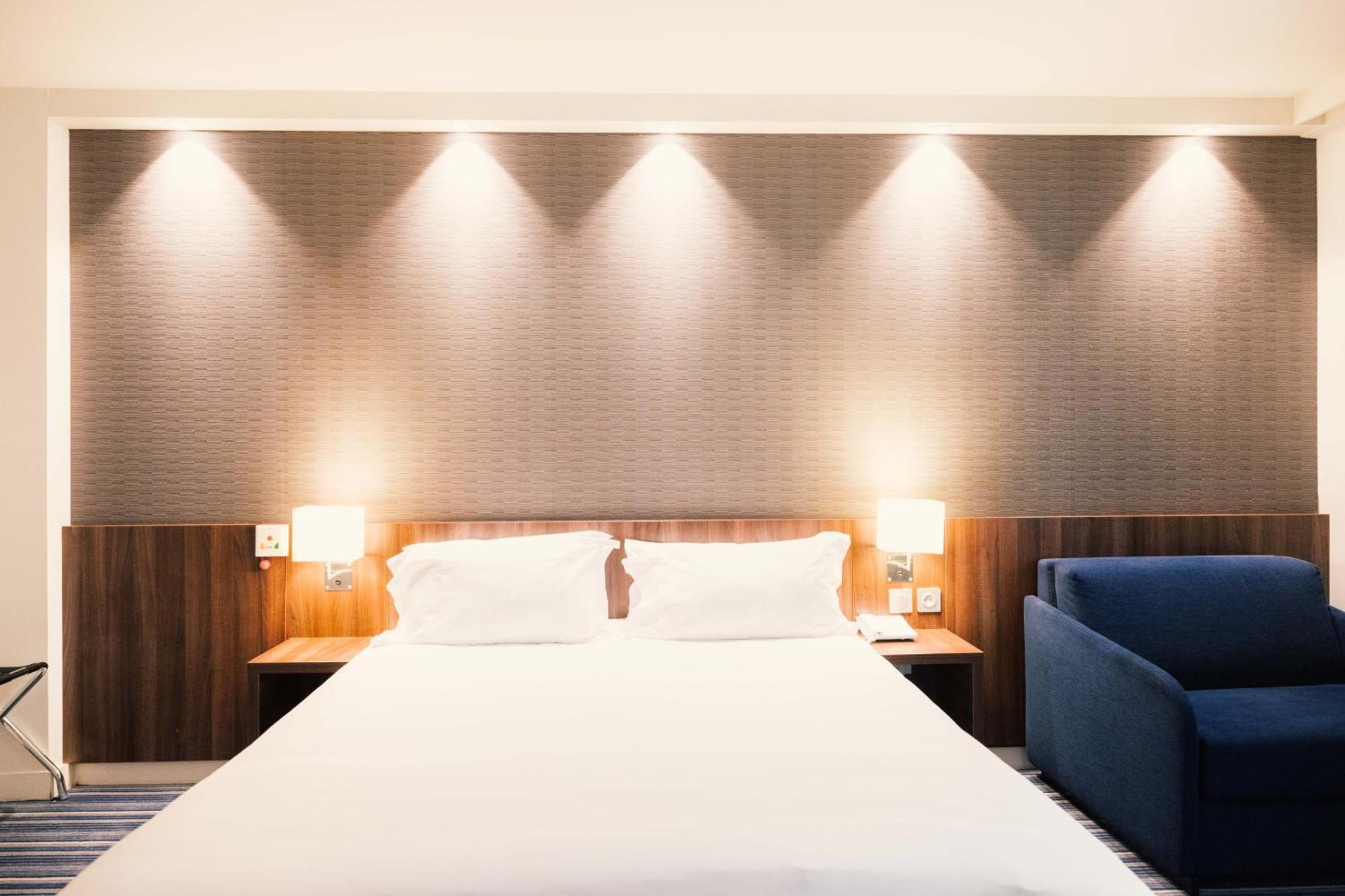 Holiday Inn Express Lille Centre By Ihg Exterior foto