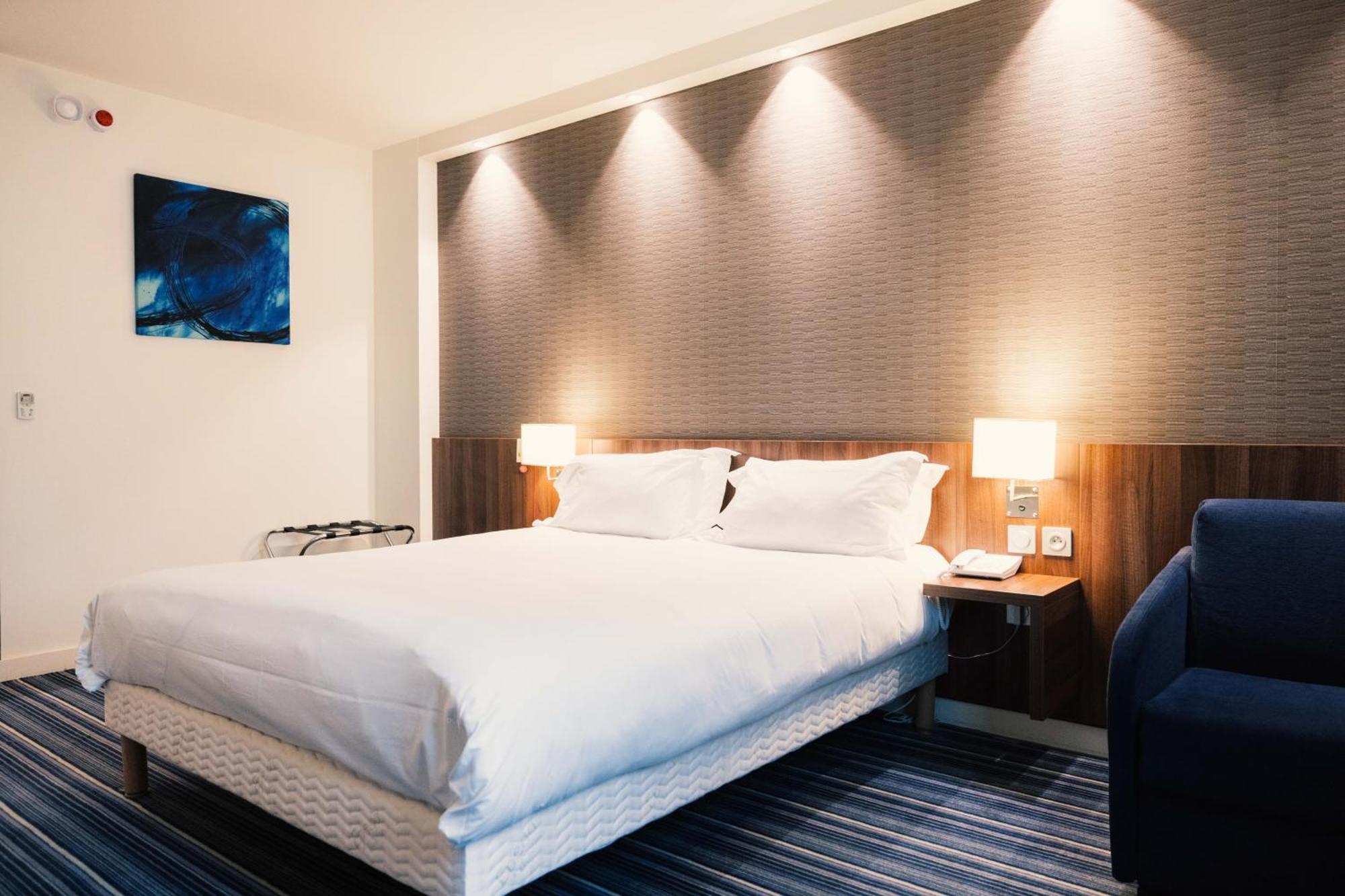 Holiday Inn Express Lille Centre By Ihg Exterior foto