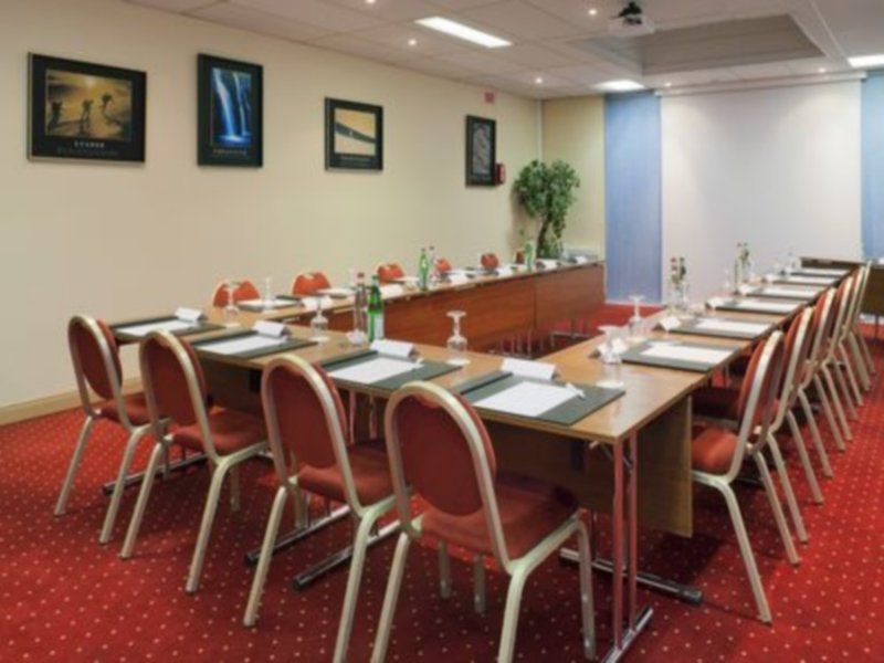 Holiday Inn Express Lille Centre By Ihg Exterior foto